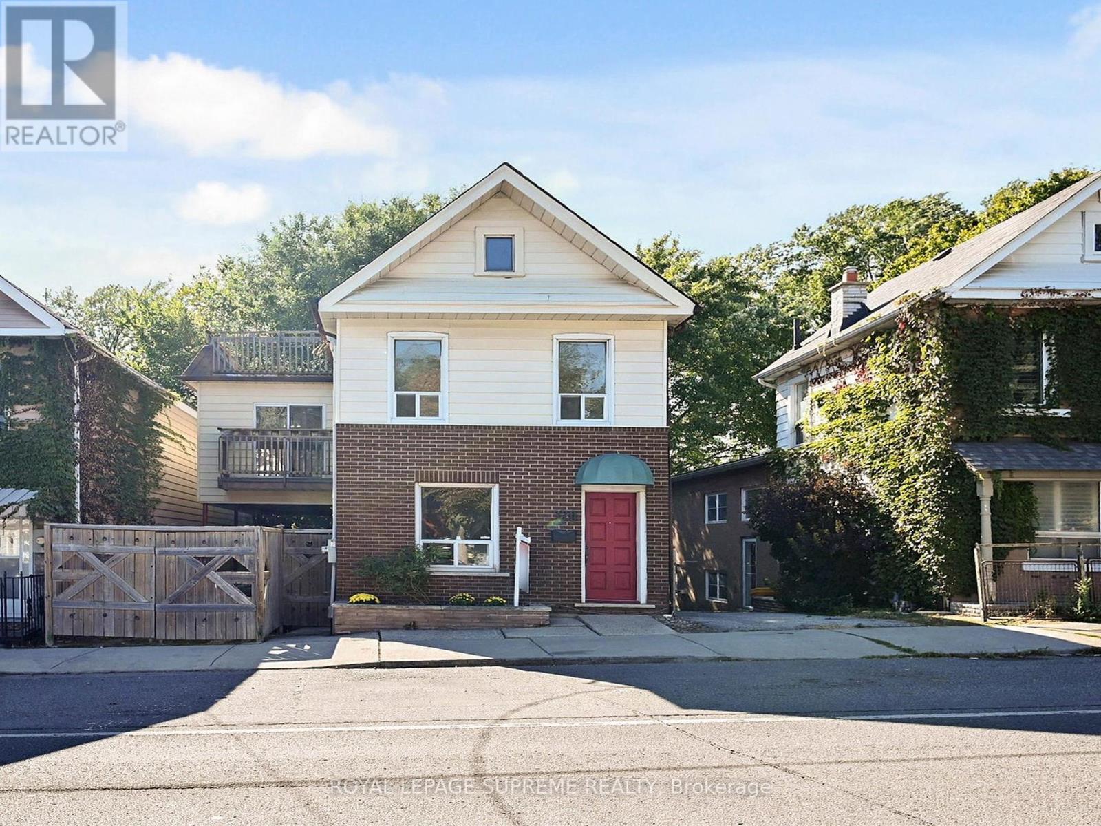 370 JONES AVENUE, Toronto, Ontario