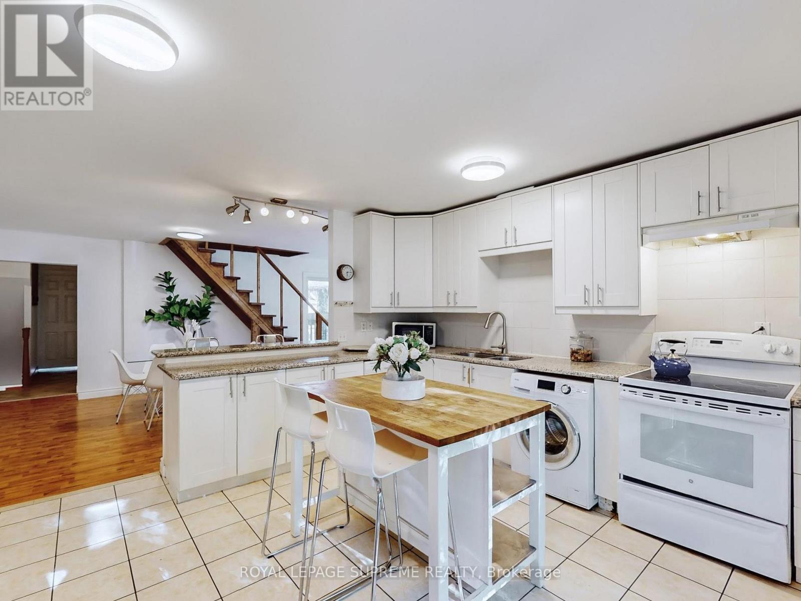 370 Jones Avenue, Toronto (Blake-Jones), Ontario  M4J 3G3 - Photo 12 - E12411899
