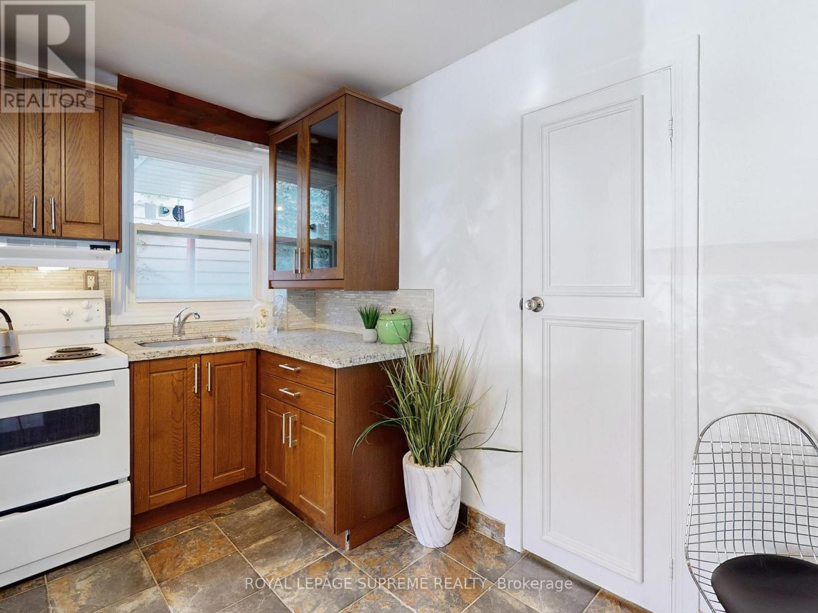 370 Jones Avenue, Toronto (Blake-Jones), Ontario  M4J 3G3 - Photo 32 - E12411899
