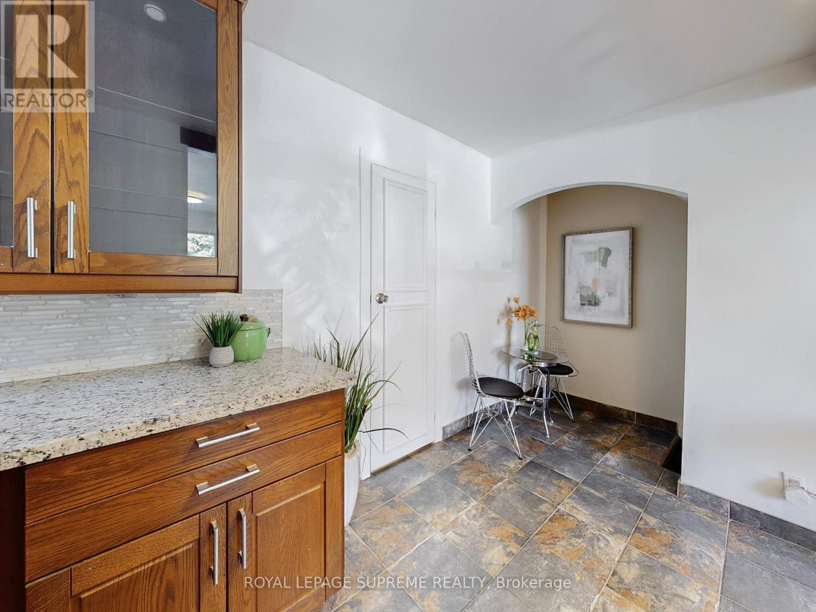 370 Jones Avenue, Toronto (Blake-Jones), Ontario  M4J 3G3 - Photo 34 - E12411899