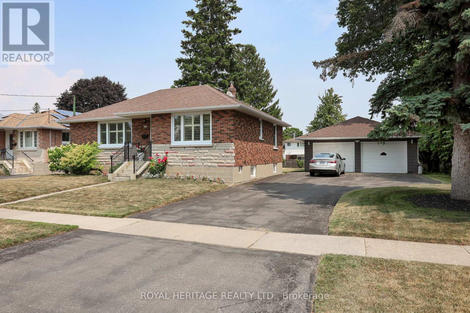339 NIPIGON STREET E, Oshawa, Ontario