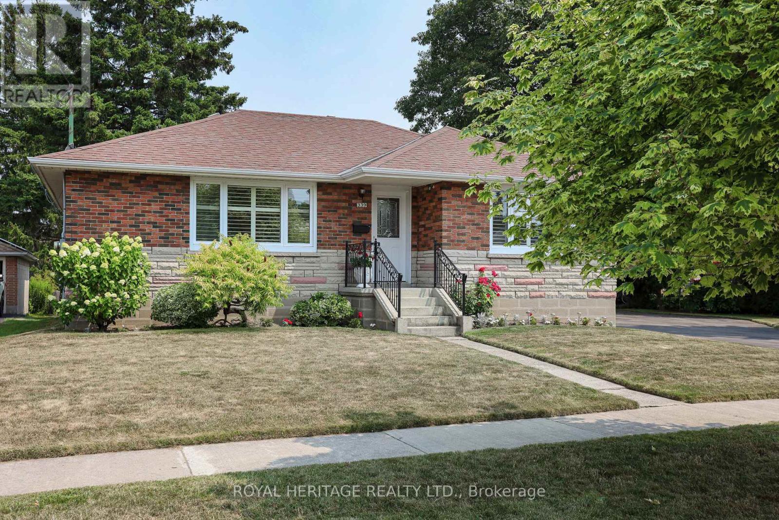 339 Nipigon Street E, Oshawa, Ontario  L1J 4P1 - Photo 2 - E12411997