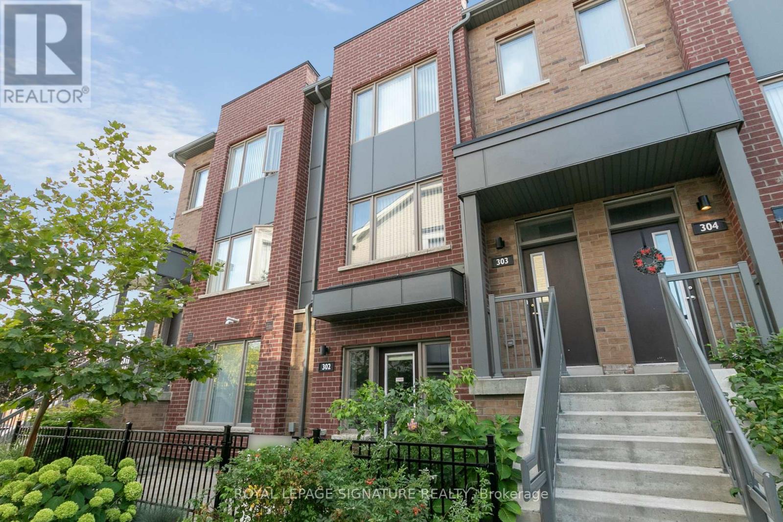 302 - 1525 KINGSTON ROAD, Pickering, Ontario