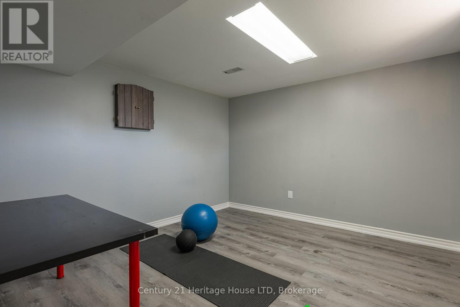 160 Northwood Drive, Welland, Ontario  L3C 6V9 - Photo 23 - X12412113