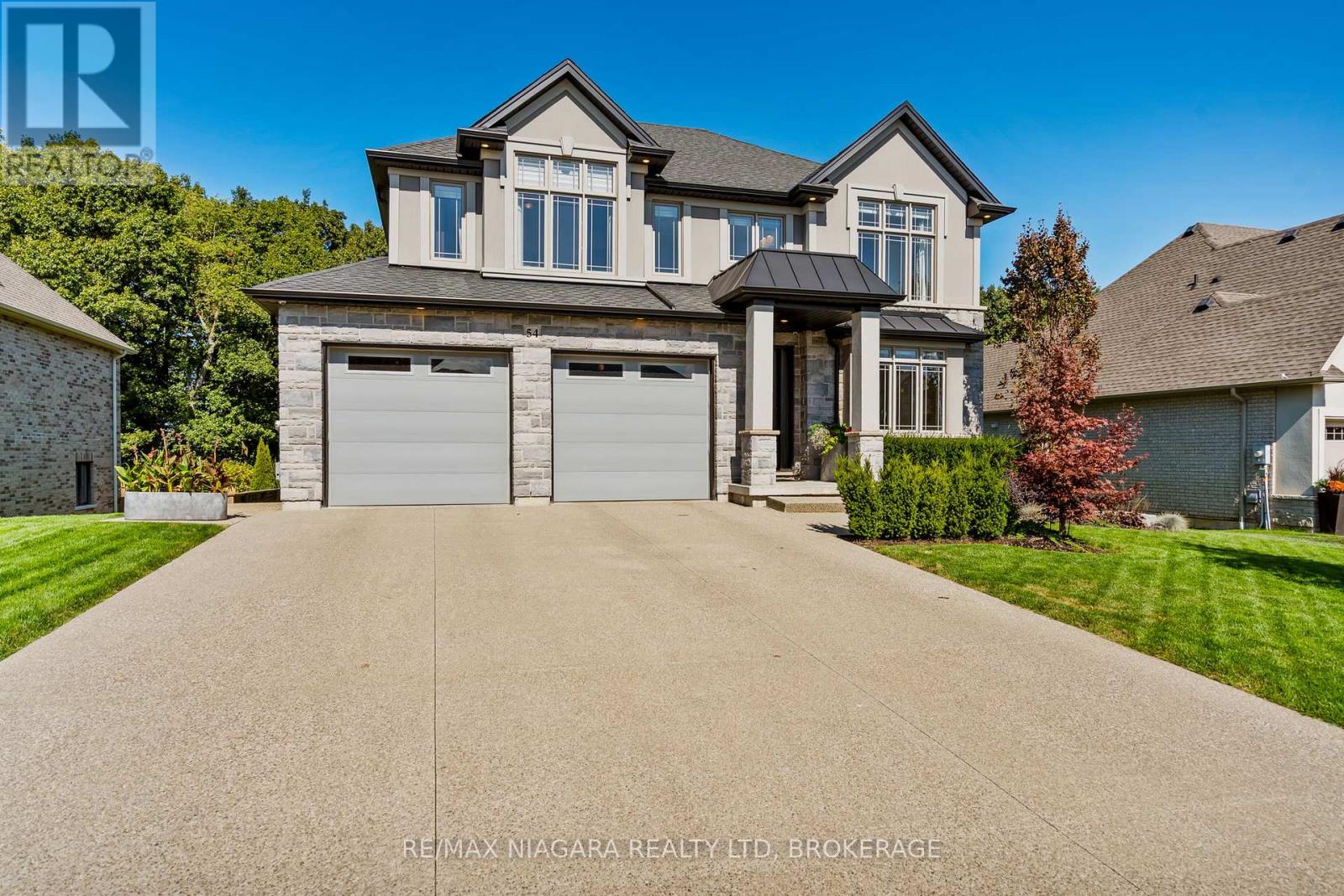 54 Philmori Boulevard, Pelham, Ontario  L0S 1E5 - Photo 2 - X12412168