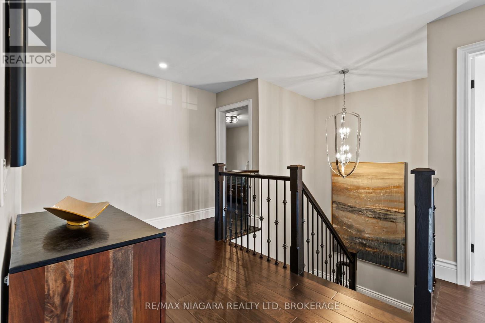 54 Philmori Boulevard, Pelham, Ontario  L0S 1E5 - Photo 23 - X12412168