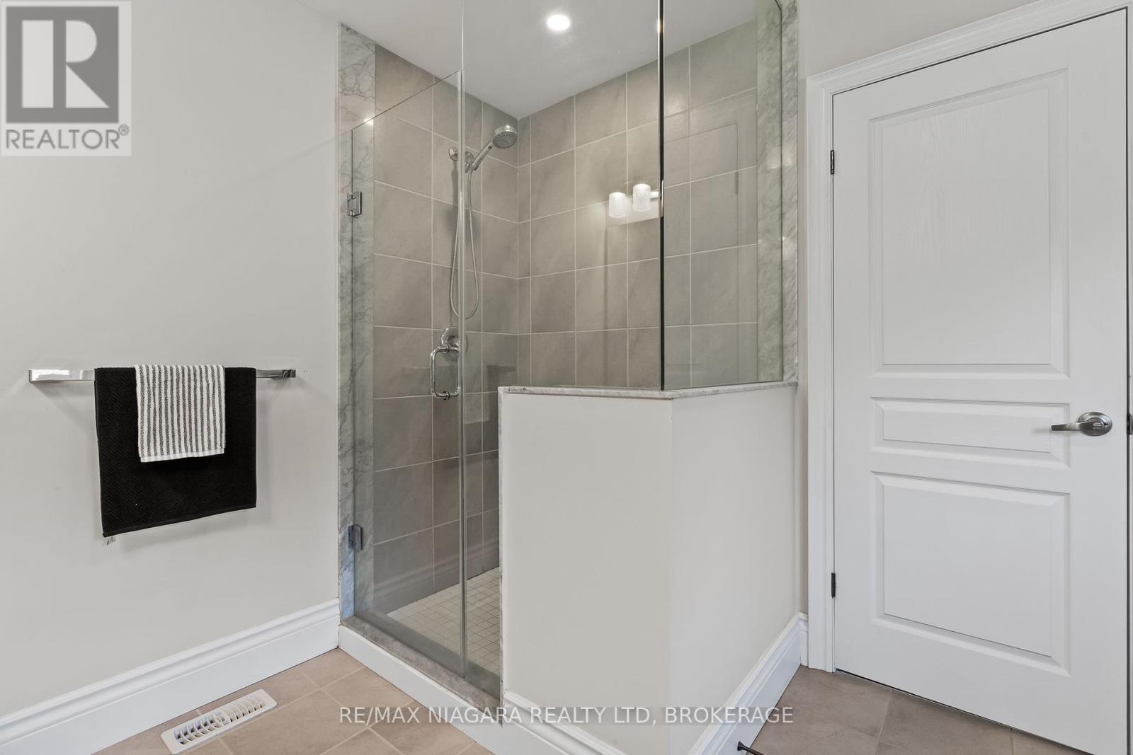 54 Philmori Boulevard, Pelham, Ontario  L0S 1E5 - Photo 27 - X12412168