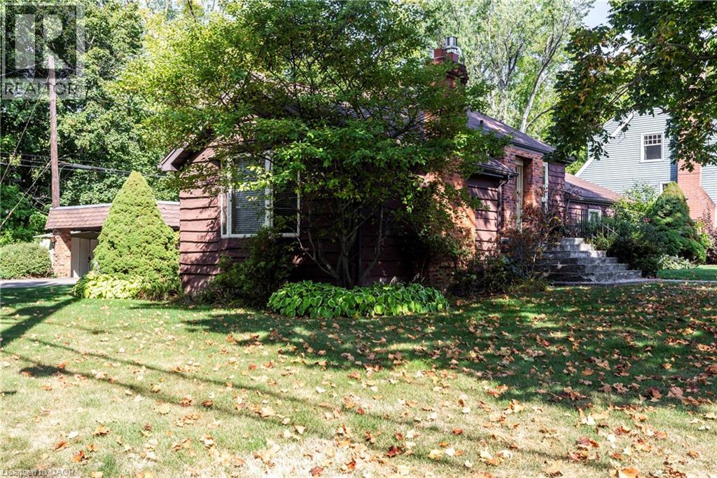 17 Alma Street, Dundas, Ontario  L9H 2C9 - Photo 3 - 40770738