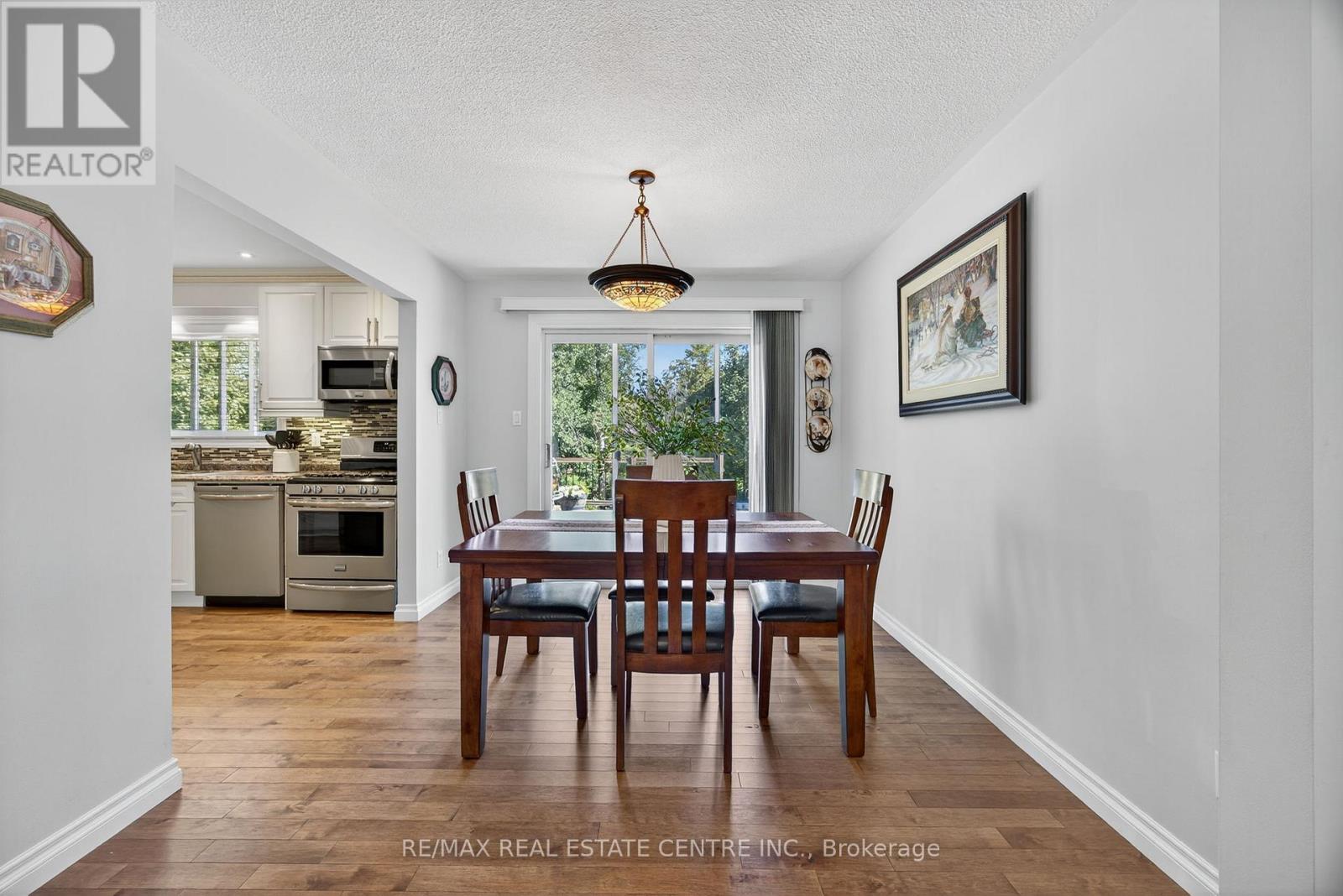 3047 Sandy Cove Drive, Innisfil, Ontario  L9S 2K1 - Photo 12 - N12411835