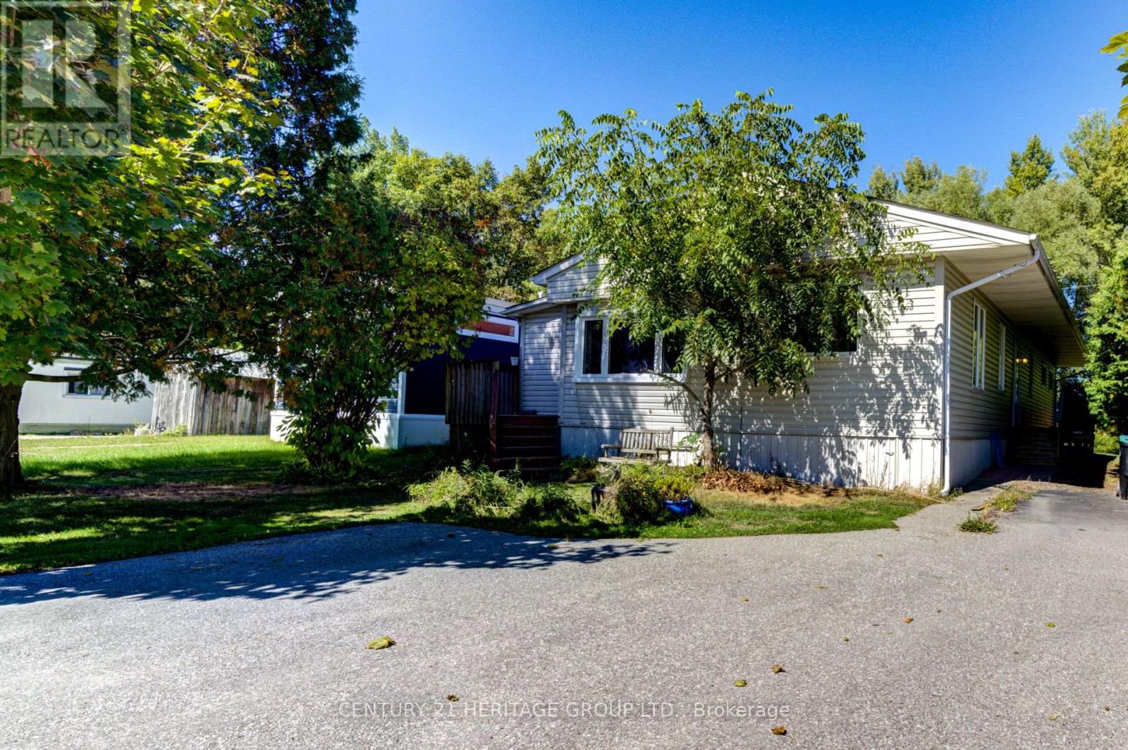 42 SHAMROCK CRESCENT, Essa, Ontario
