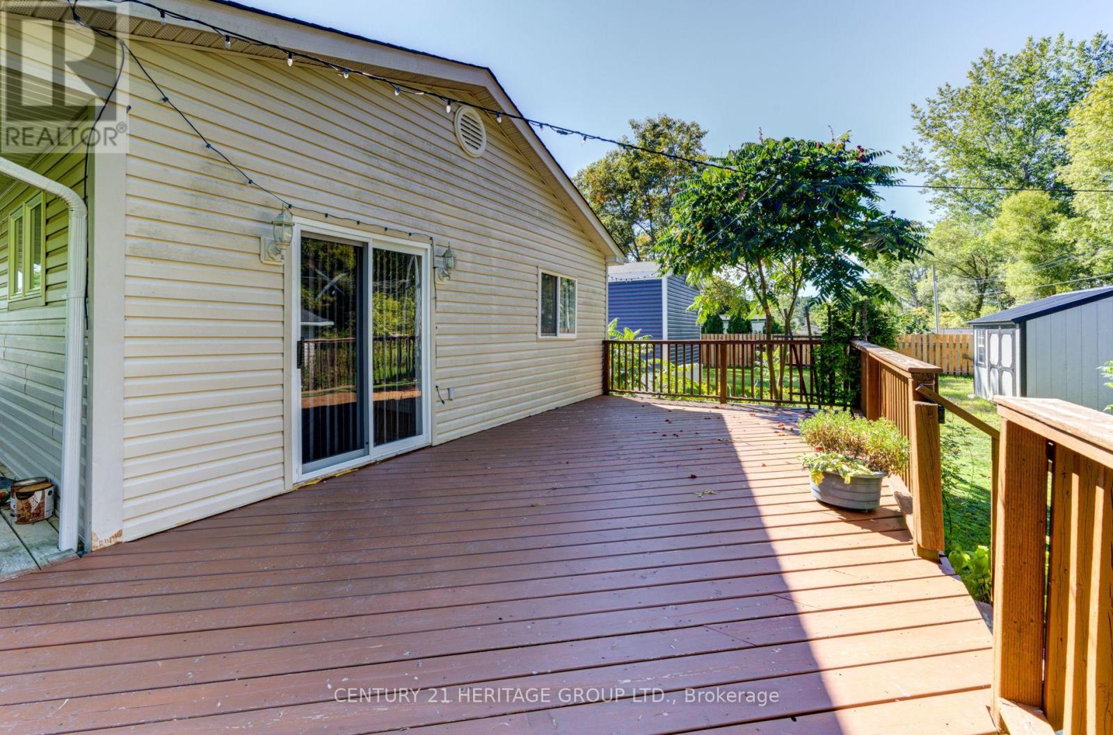 42 Shamrock Crescent, Essa, Ontario  L0M 1B1 - Photo 26 - N12411867