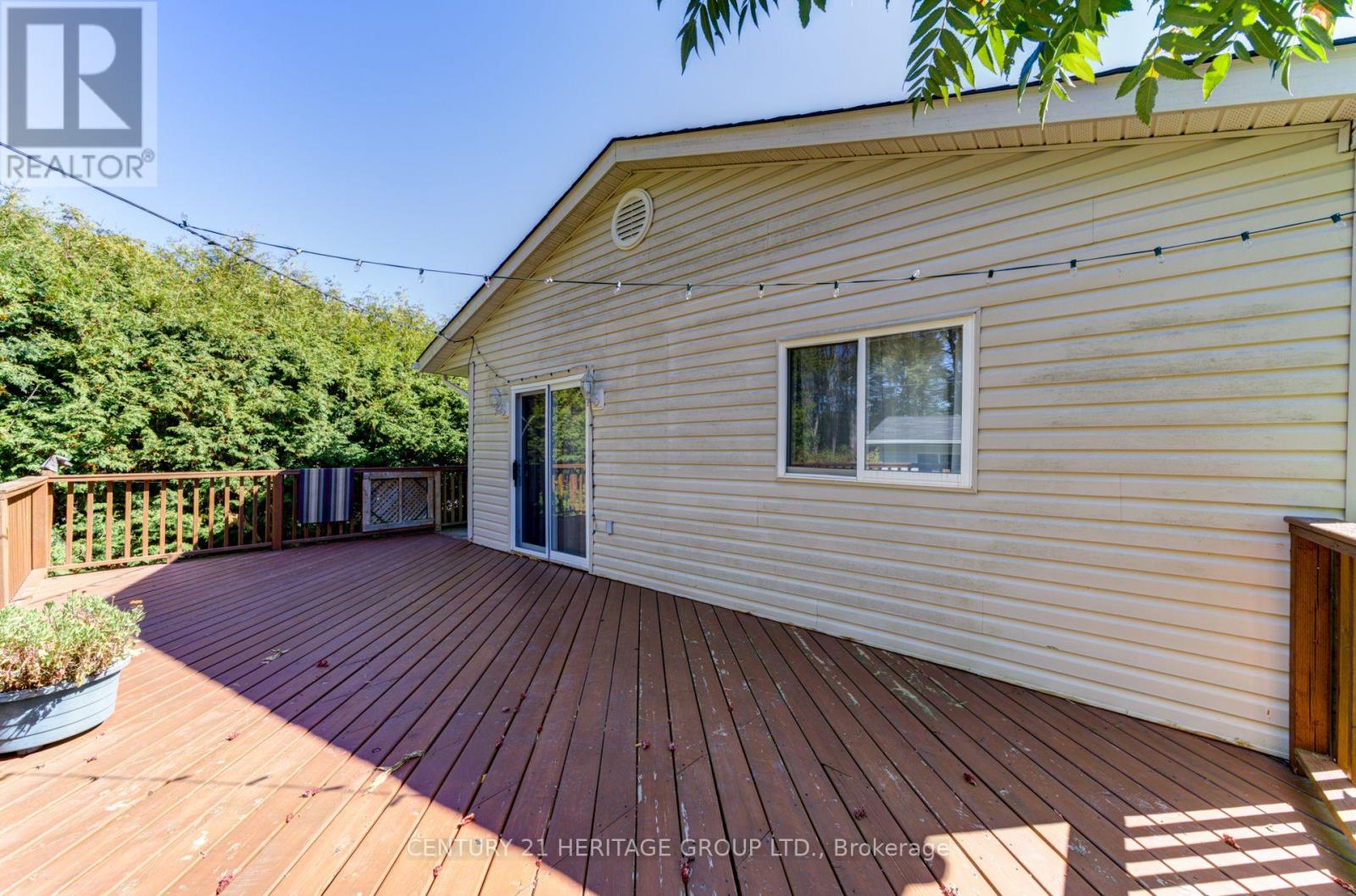 42 Shamrock Crescent, Essa, Ontario  L0M 1B1 - Photo 27 - N12411867