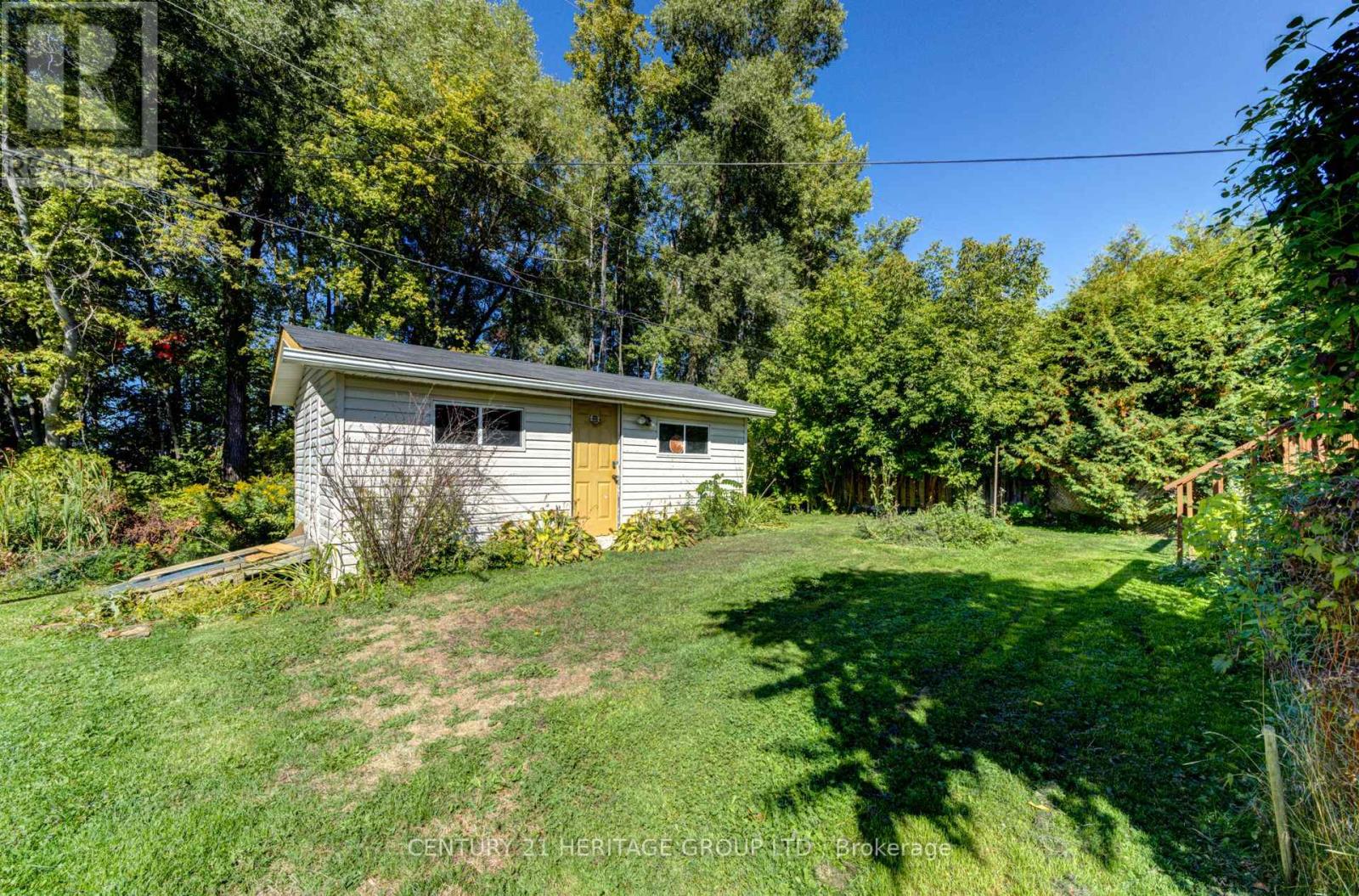 42 Shamrock Crescent, Essa, Ontario  L0M 1B1 - Photo 29 - N12411867