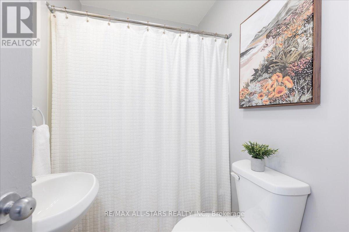 84 Metro Road N, Georgina, Ontario  L4P 1C4 - Photo 19 - N12411886