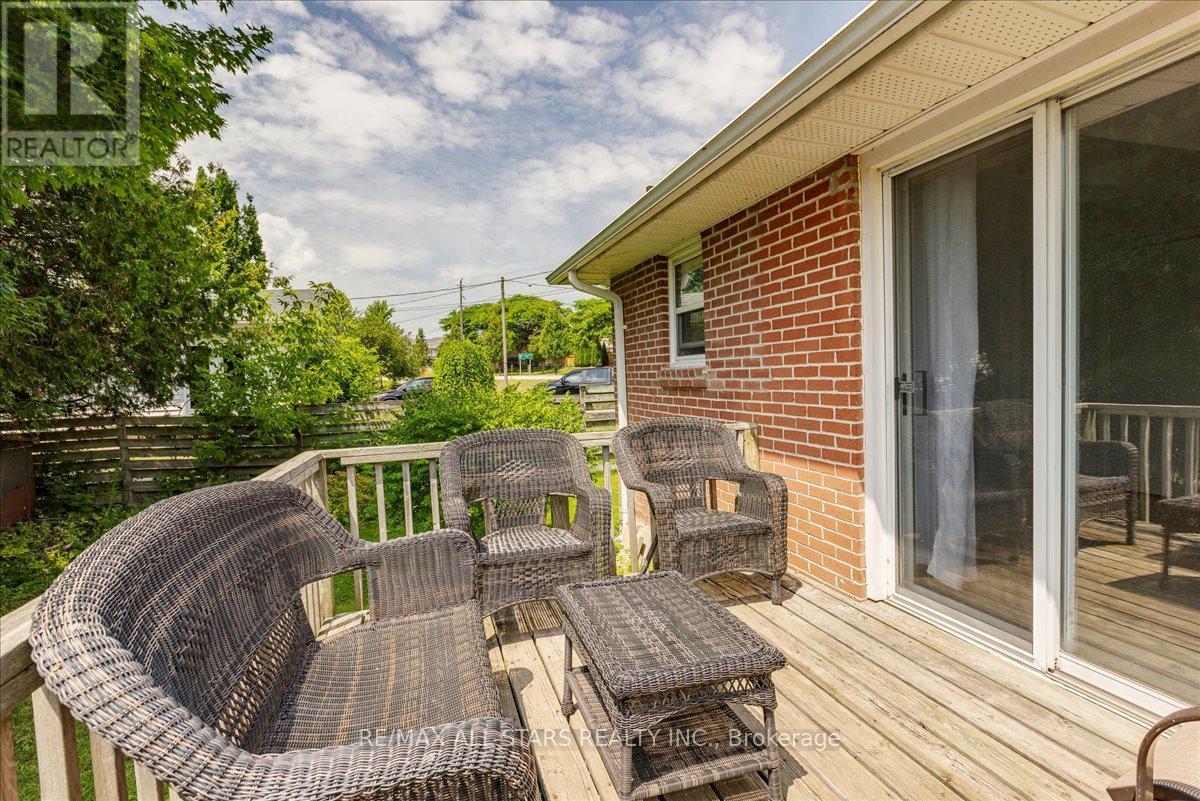 84 Metro Road N, Georgina, Ontario  L4P 1C4 - Photo 22 - N12411886
