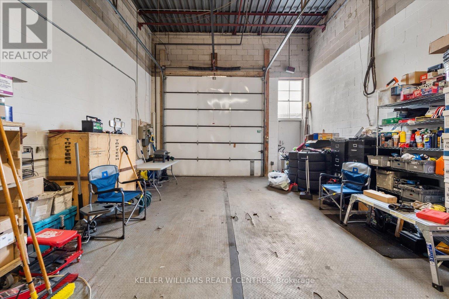 10 - 90 Esna Park Drive, Markham, Ontario  L3R 2R2 - Photo 4 - N12411928