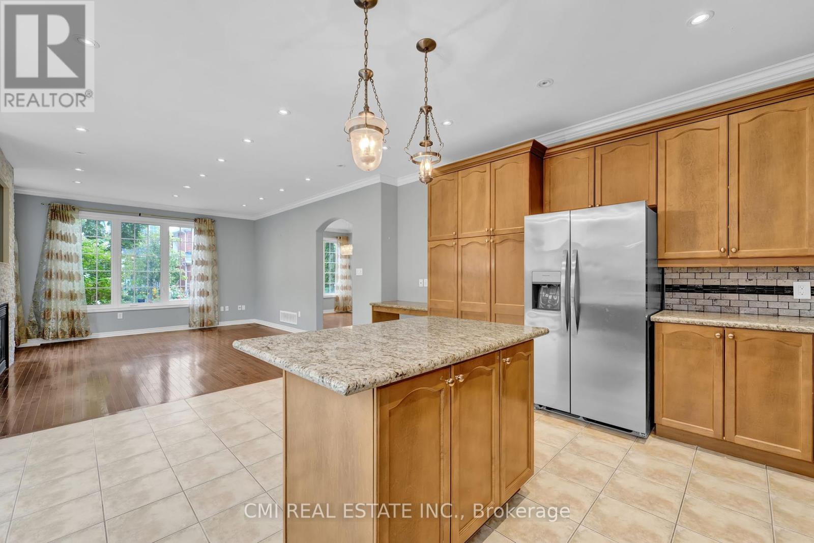 32 Hislop Drive, Markham, Ontario  L6B 0C6 - Photo 13 - N12411976