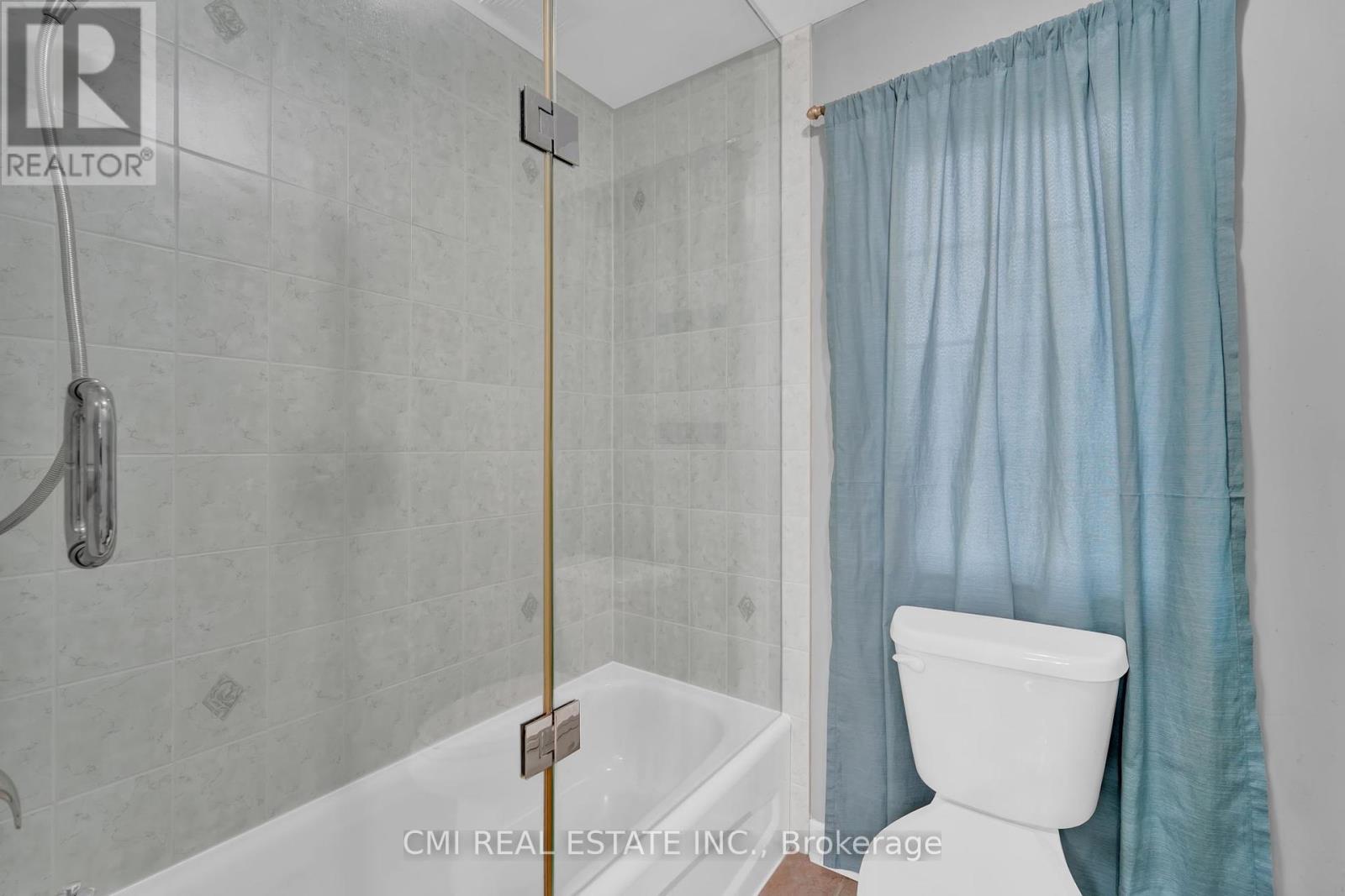 32 Hislop Drive, Markham, Ontario  L6B 0C6 - Photo 30 - N12411976