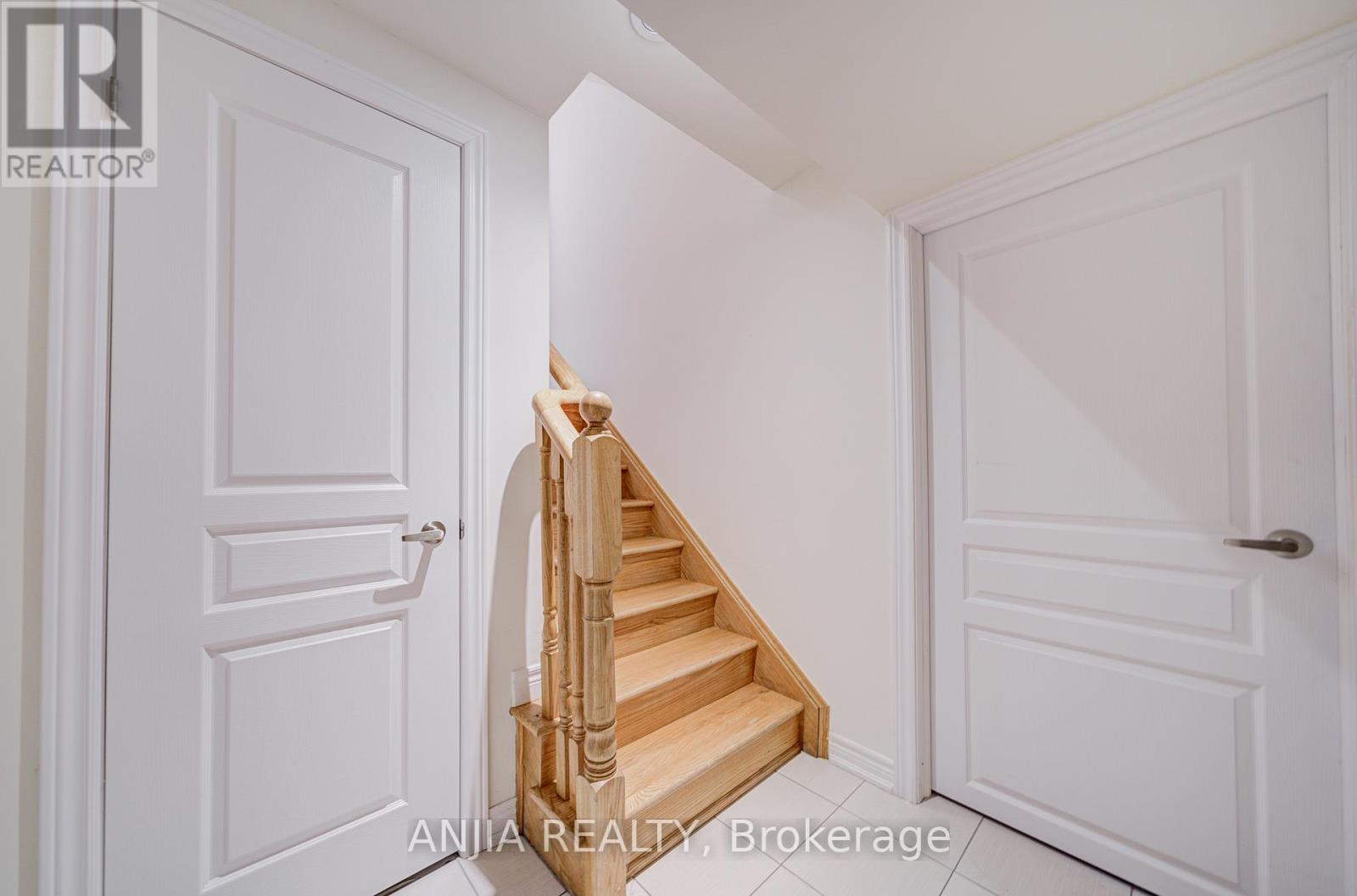 1 Bellflower Lane, Richmond Hill (Oak Ridges Lake Wilcox), Ontario  L4E 1E7 - Photo 46 - N12411983