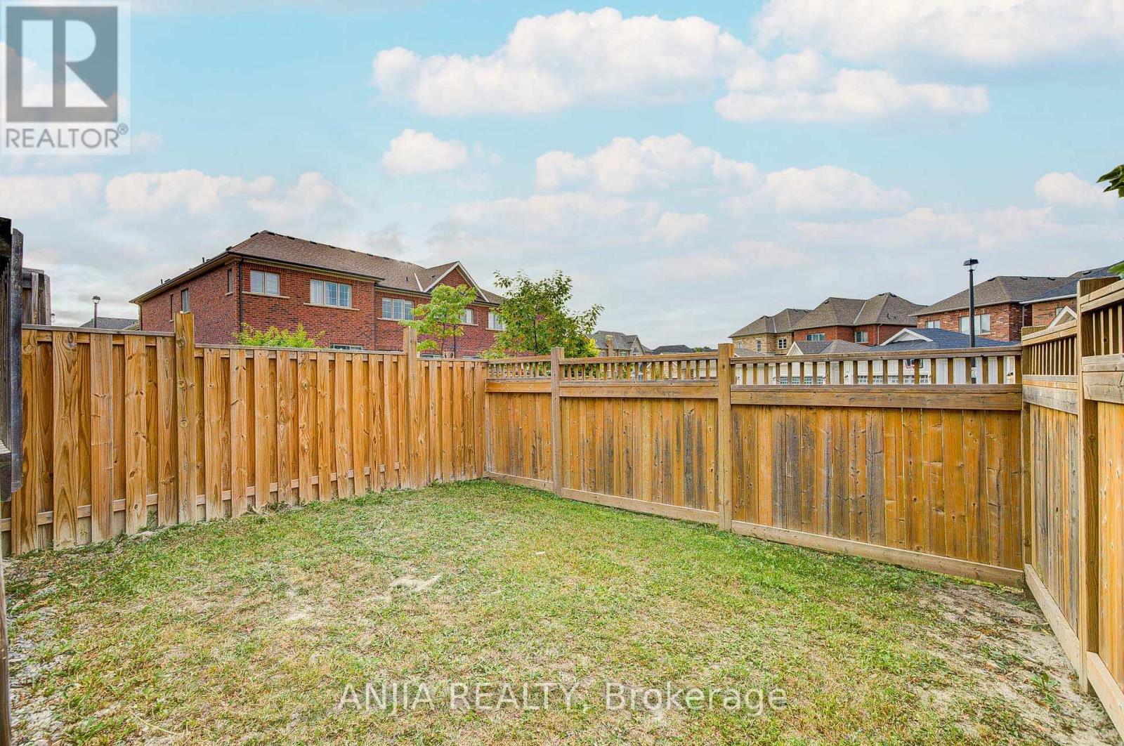 1 Bellflower Lane, Richmond Hill (Oak Ridges Lake Wilcox), Ontario  L4E 1E7 - Photo 48 - N12411983