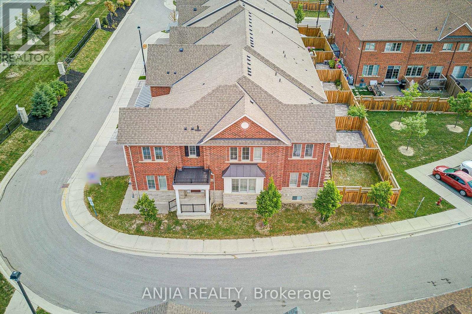 1 Bellflower Lane, Richmond Hill (Oak Ridges Lake Wilcox), Ontario  L4E 1E7 - Photo 6 - N12411983