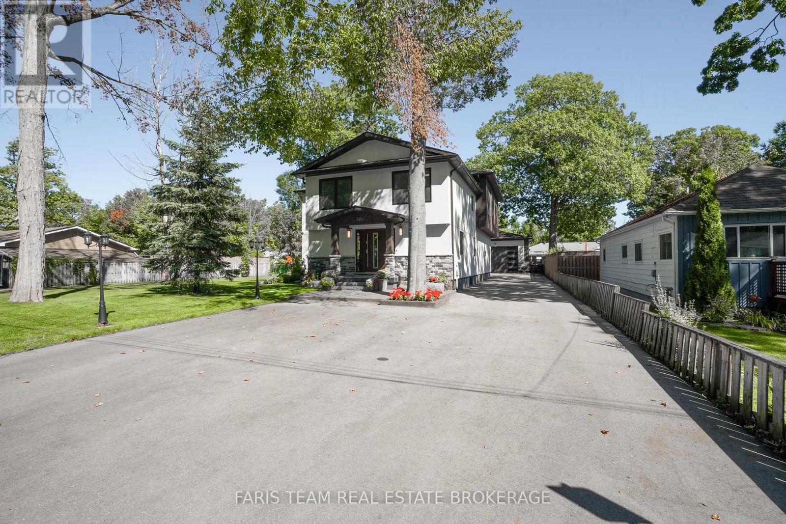 3951 Alberta Avenue, Innisfil, Ontario  L9S 2M1 - Photo 2 - N12412032