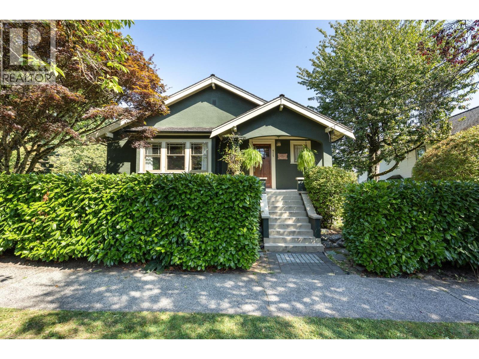 415 THIRD STREET, New Westminster, British Columbia