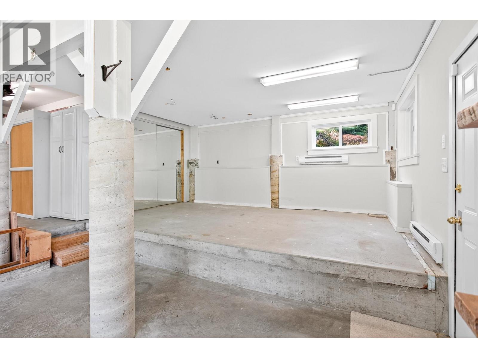8598 Bedora Place, West Vancouver, British Columbia  V7W 2W4 - Photo 24 - R3049521