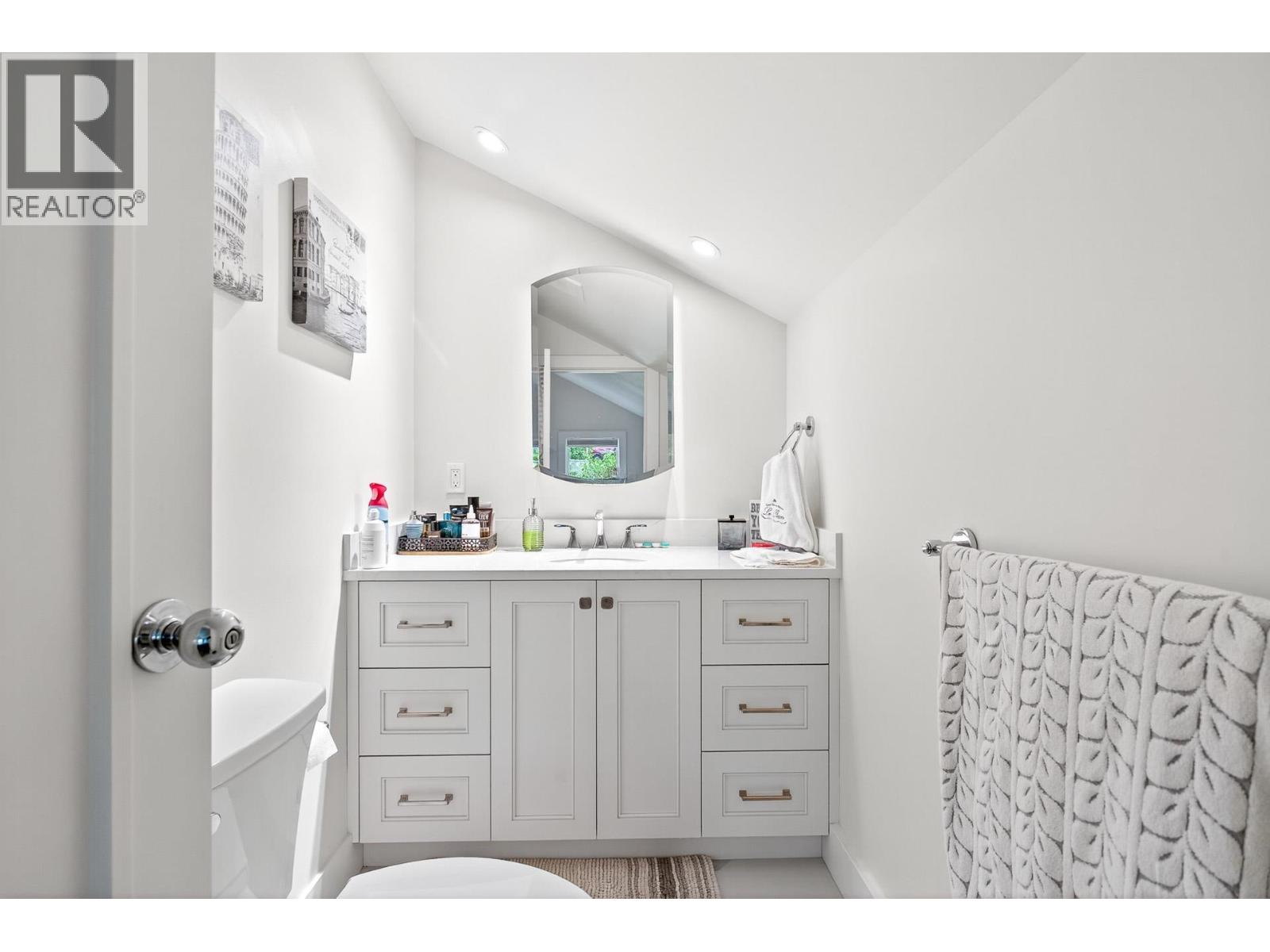 8598 Bedora Place, West Vancouver, British Columbia  V7W 2W4 - Photo 25 - R3049521