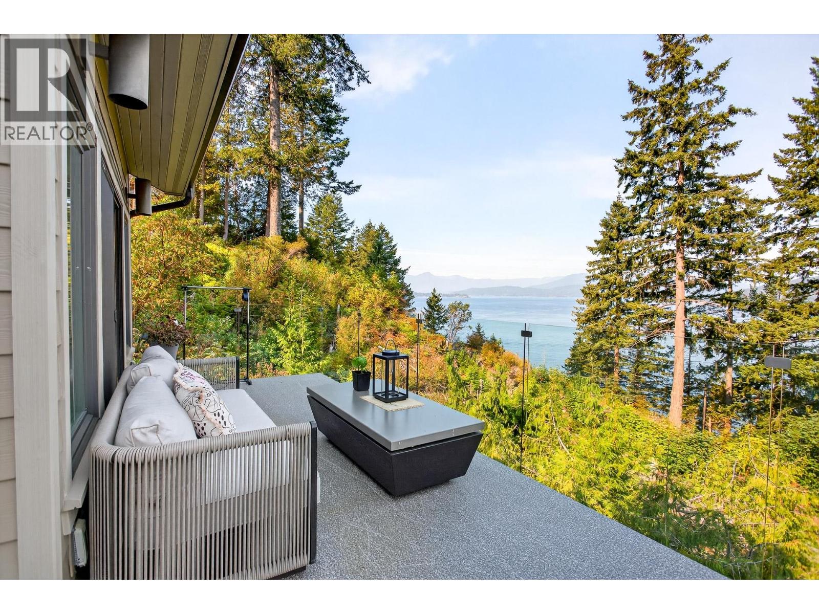 8598 Bedora Place, West Vancouver, British Columbia  V7W 2W4 - Photo 35 - R3049521