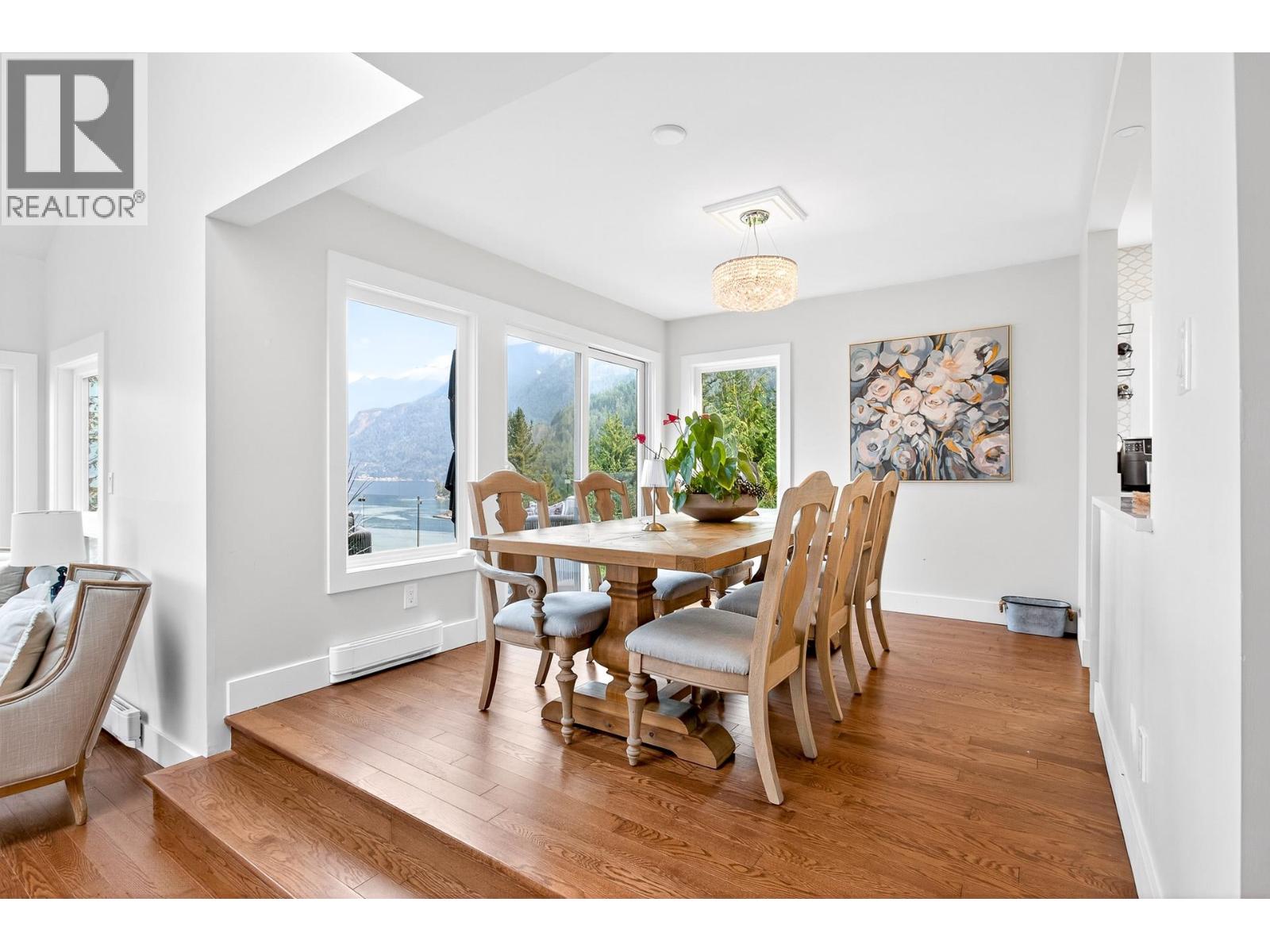 8598 Bedora Place, West Vancouver, British Columbia  V7W 2W4 - Photo 7 - R3049521