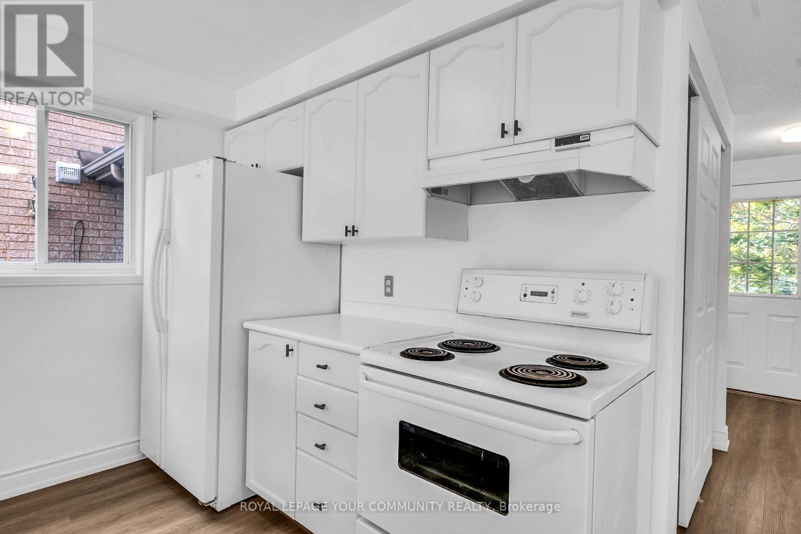 76 Cheltenham Road, Barrie, Ontario  L4M 6S7 - Photo 13 - S12411874