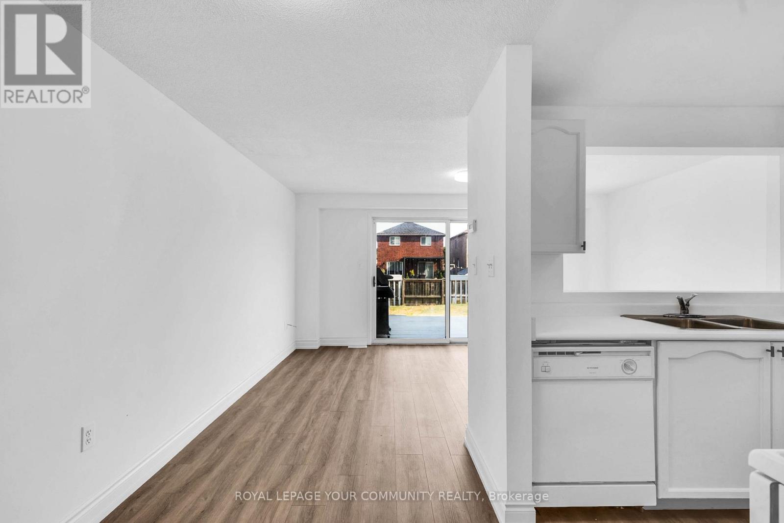 76 Cheltenham Road, Barrie, Ontario  L4M 6S7 - Photo 6 - S12411874