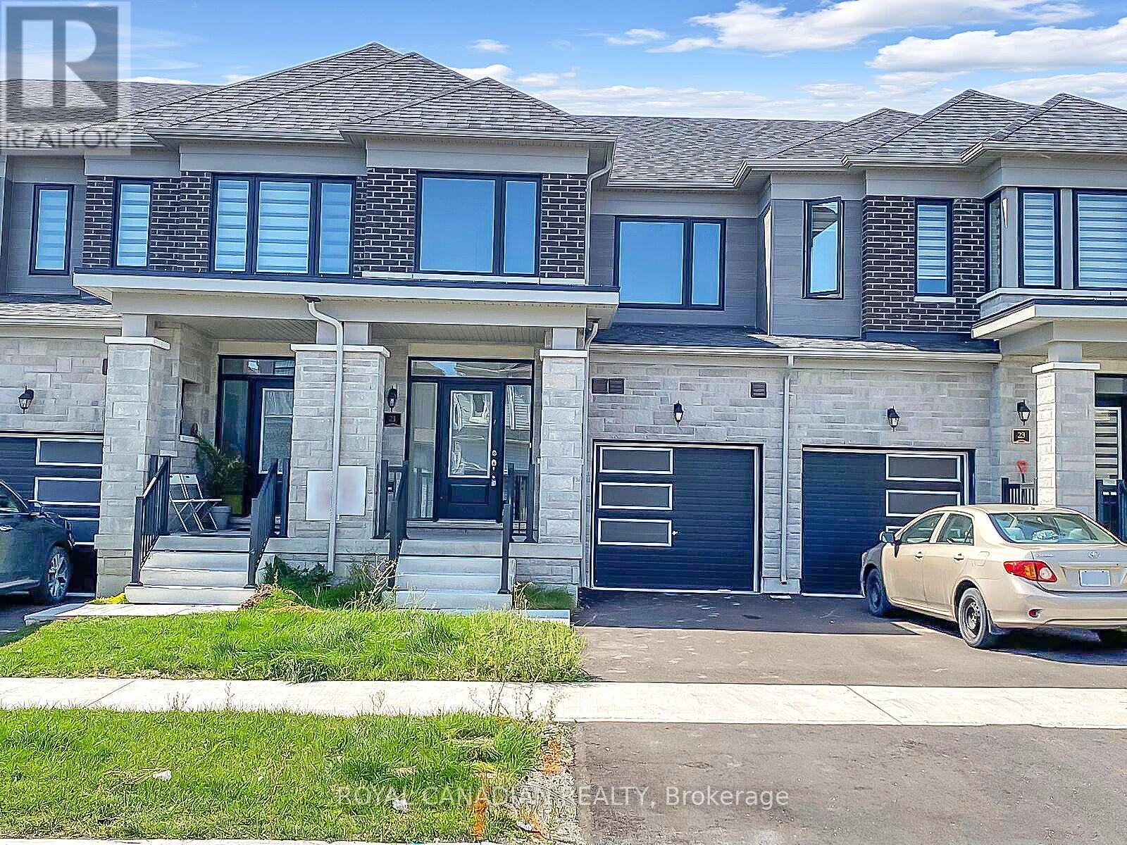 21 Tamworth Terrace, Barrie, Ontario  L9S 2Z8 - Photo 3 - S12412045