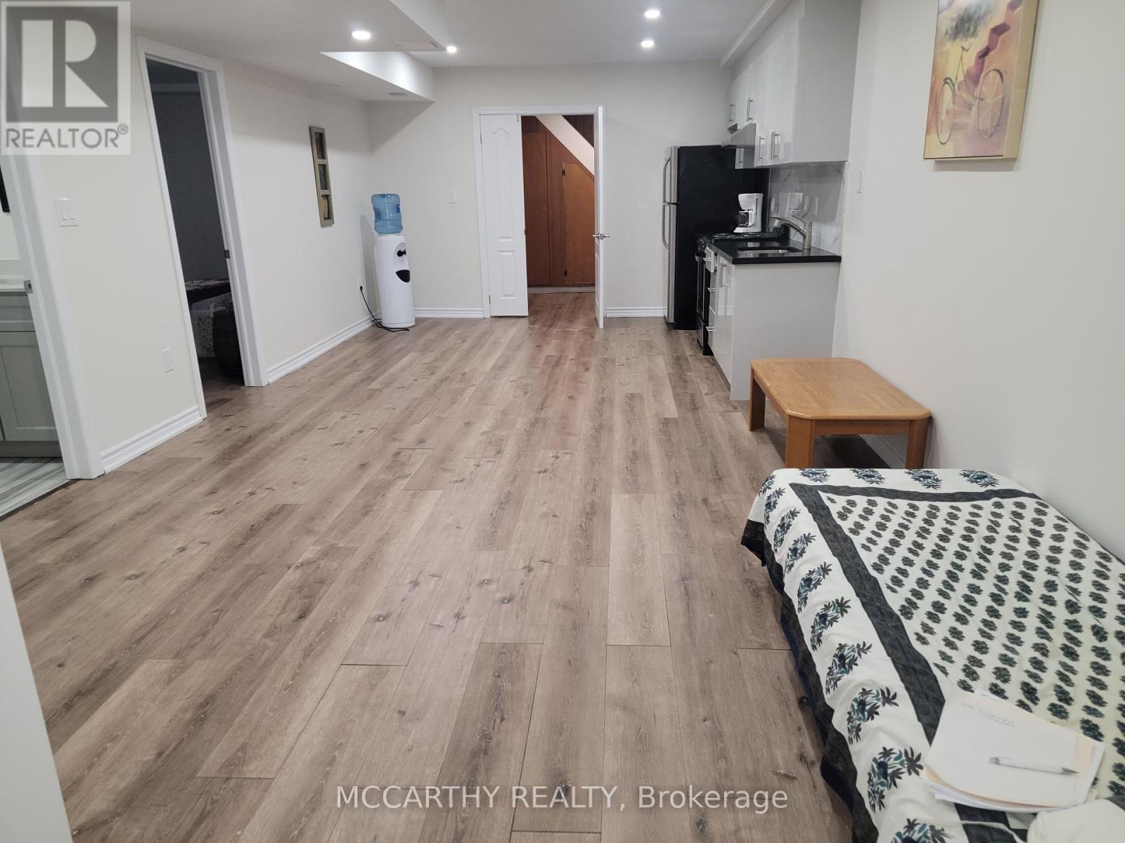 6196 County 9 Road, Clearview, Ontario  L0M 1N0 - Photo 1 - S12412046