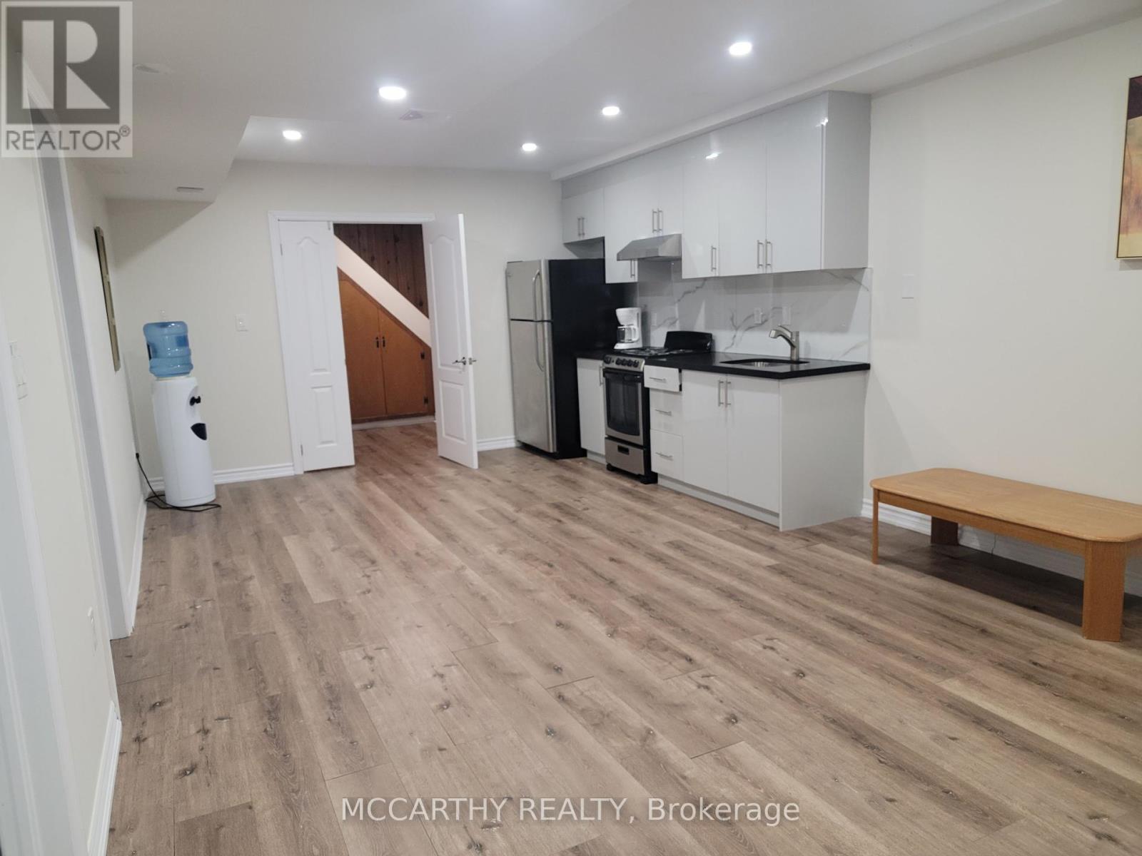 6196 County 9 Road, Clearview, Ontario  L0M 1N0 - Photo 3 - S12412046