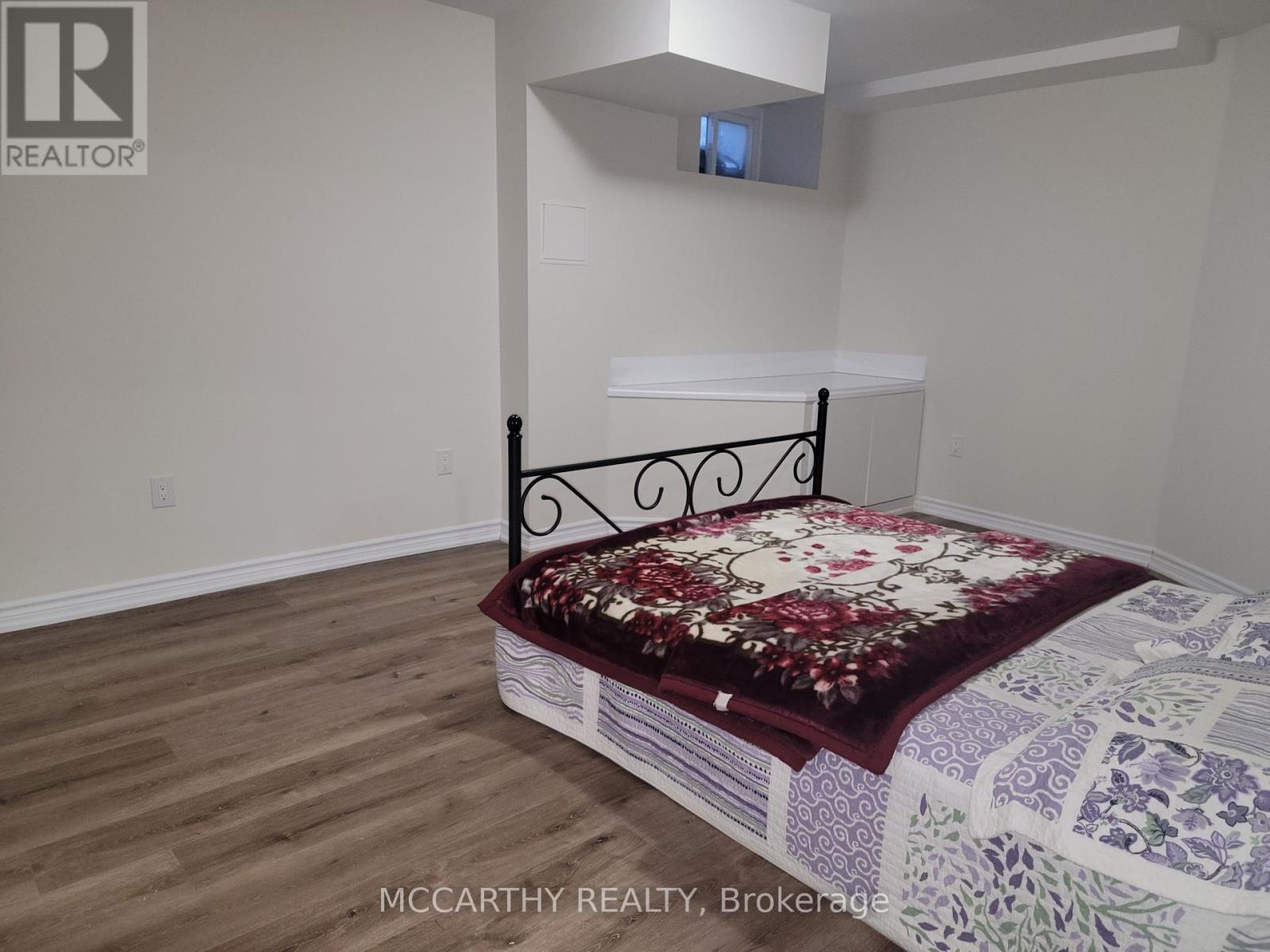 6196 County 9 Road, Clearview, Ontario  L0M 1N0 - Photo 5 - S12412046