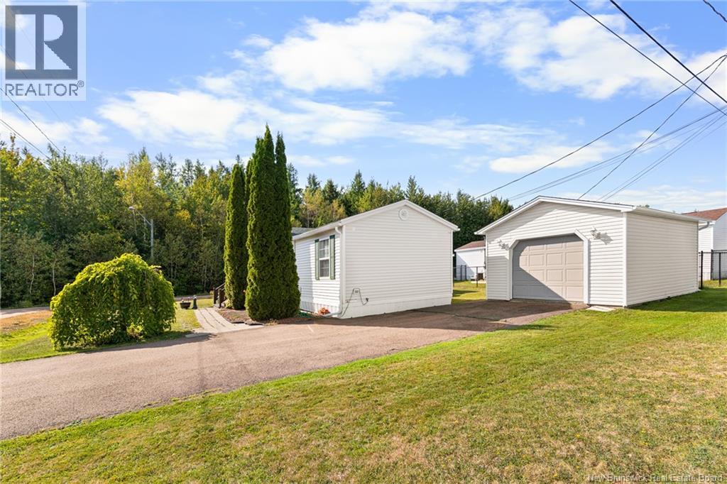 11 Ascona Street, Moncton, New Brunswick  E1H 3H7 - Photo 34 - NB127000