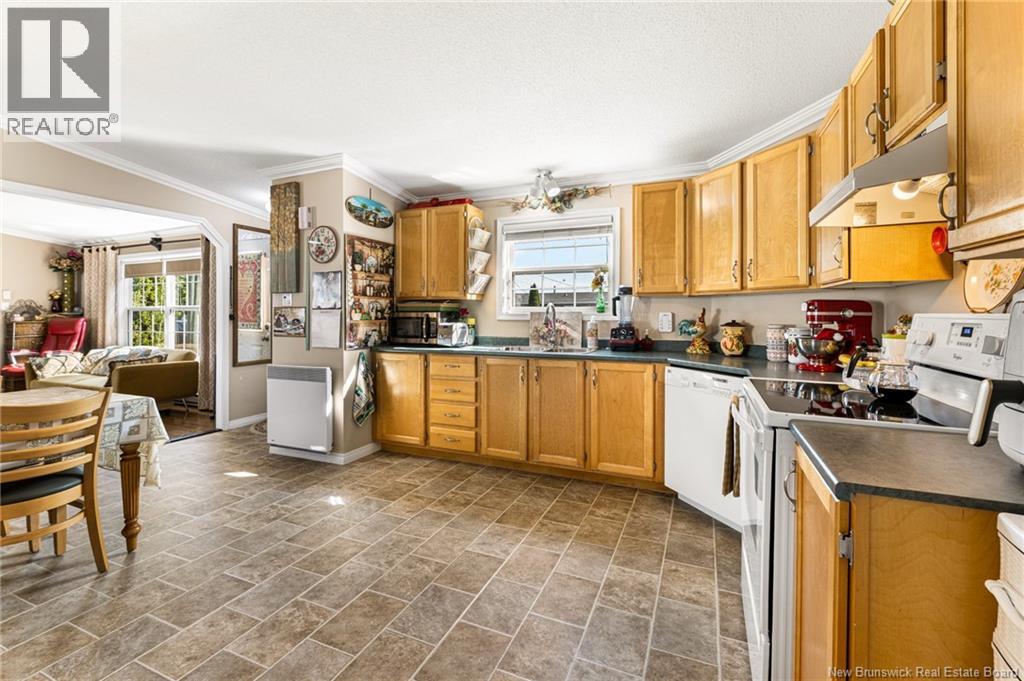 11 Ascona Street, Moncton, New Brunswick  E1H 3H7 - Photo 7 - NB127000