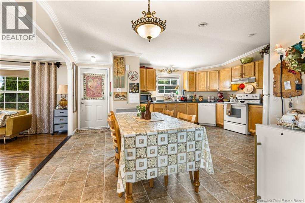 11 Ascona Street, Moncton, New Brunswick  E1H 3H7 - Photo 8 - NB127000