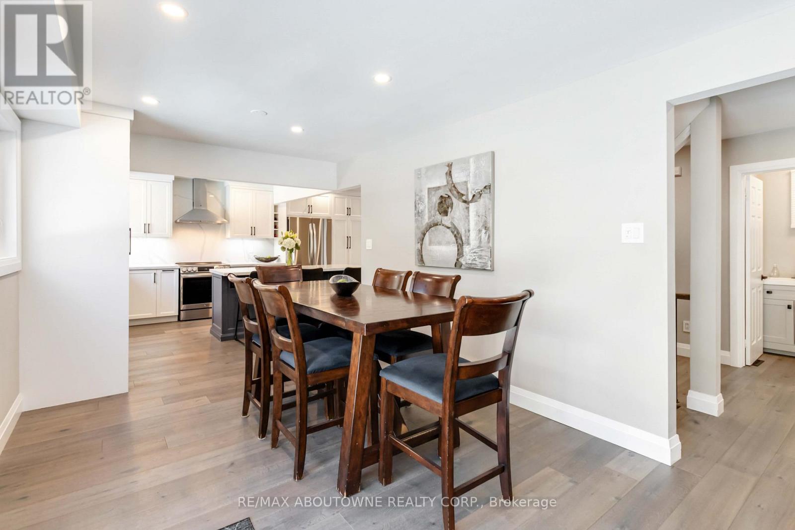 2485 Woburn Crescent, Oakville, Ontario  L6L 5E8 - Photo 12 - W12411865