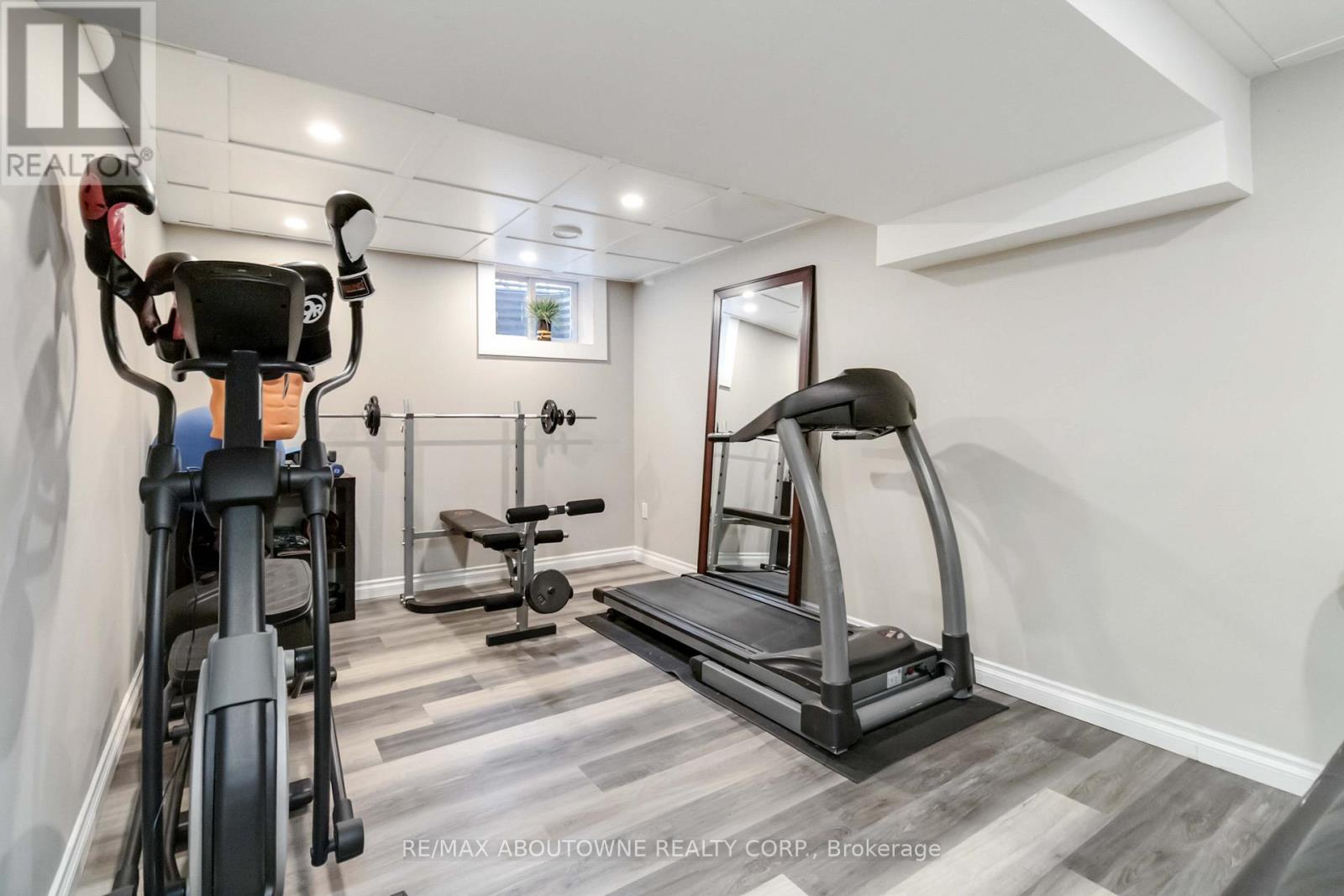 2485 Woburn Crescent, Oakville, Ontario  L6L 5E8 - Photo 28 - W12411865