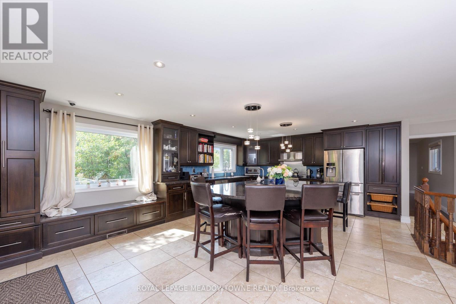 1 Cassidy Lane, Caledon, Ontario  L7C 1P5 - Photo 9 - W12411877