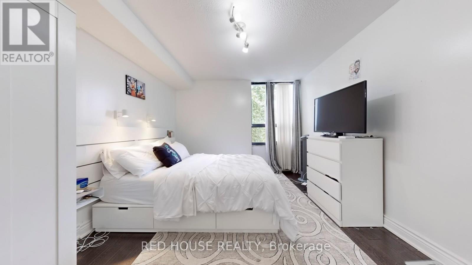 413 - 50 Mississauga Valley Boulevard, Mississauga, Ontario  L5A 3S2 - Photo 12 - W12411893