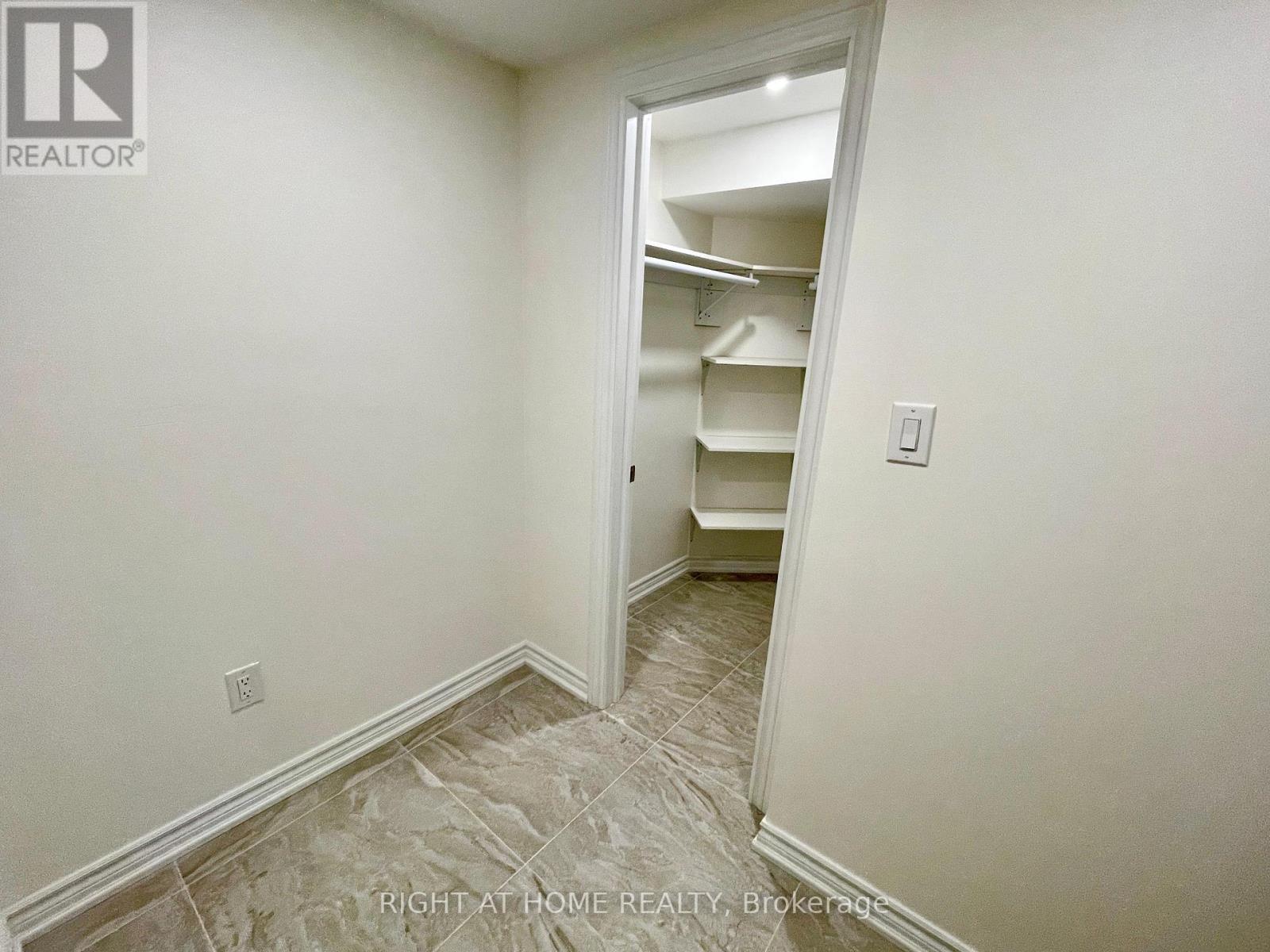 Basement - 106 Vivians Crescent, Brampton, Ontario  L6Y 4V4 - Photo 8 - W12411944