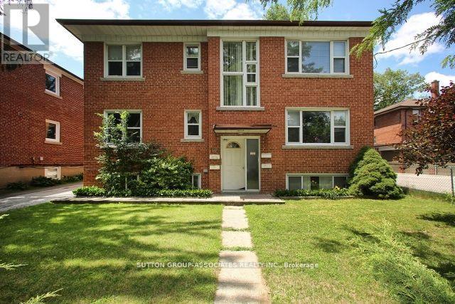 2ND FL. - 134 GRAND AVENUE, Toronto, Ontario