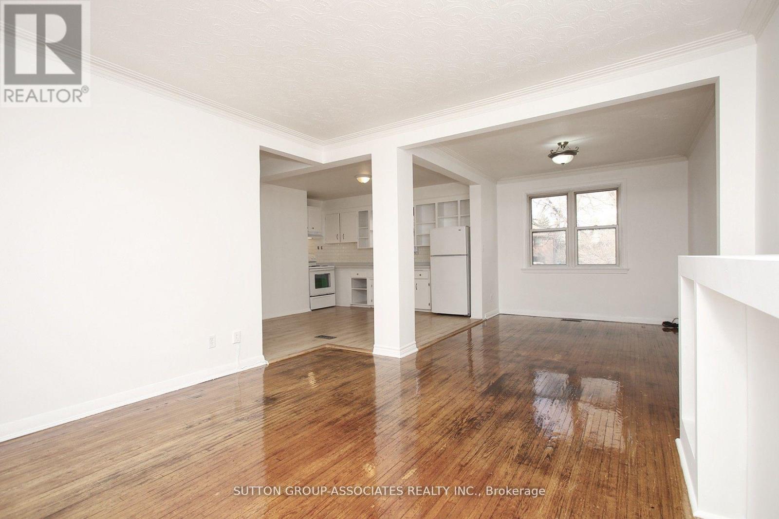 2nd Fl. - 134 Grand Avenue, Toronto, Ontario  M8Y 2Z5 - Photo 13 - W12411978