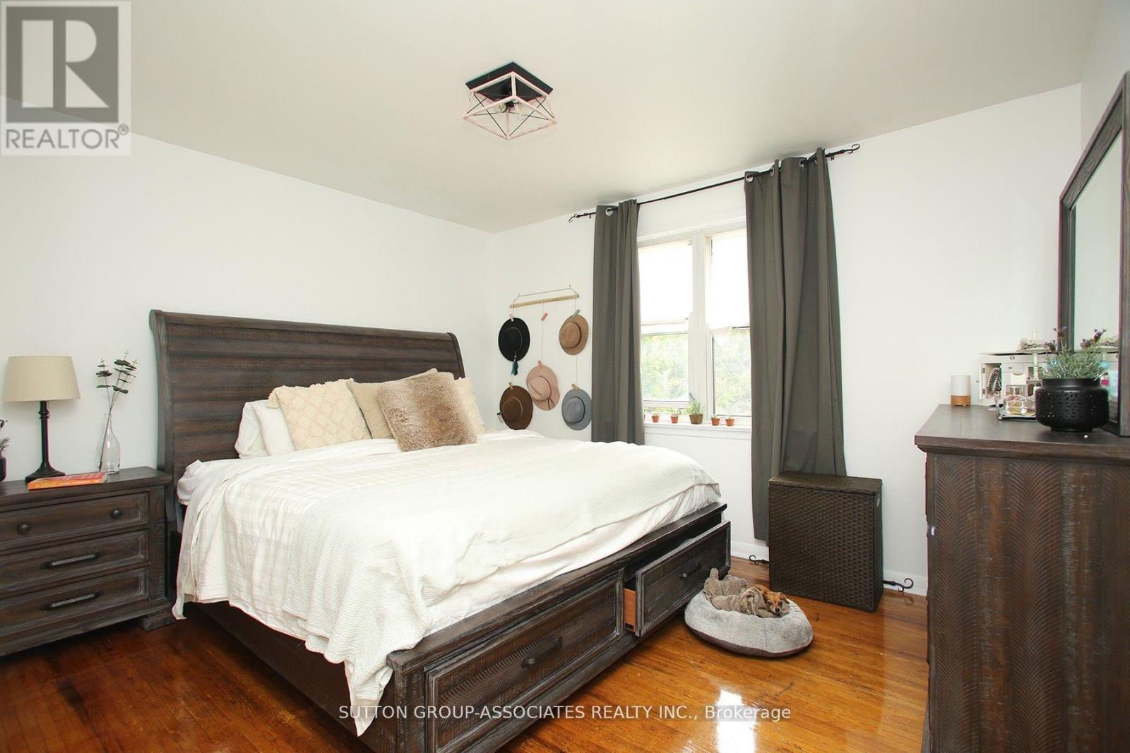 2nd Fl. - 134 Grand Avenue, Toronto, Ontario  M8Y 2Z5 - Photo 16 - W12411978