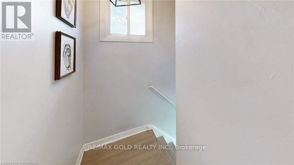 28 Navenby Crescent, Toronto, Ontario  M9L 1B2 - Photo 20 - W12412038