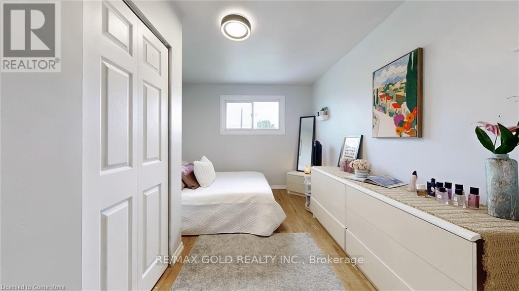 28 Navenby Crescent, Toronto, Ontario  M9L 1B2 - Photo 25 - W12412038
